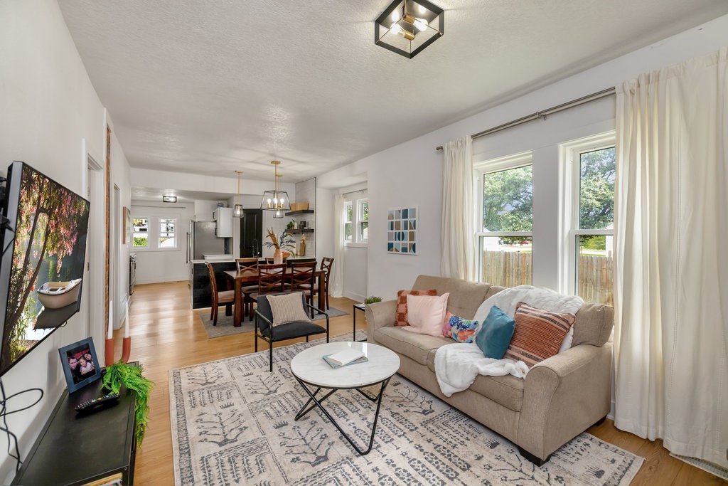 3264 E Clinton Avenue