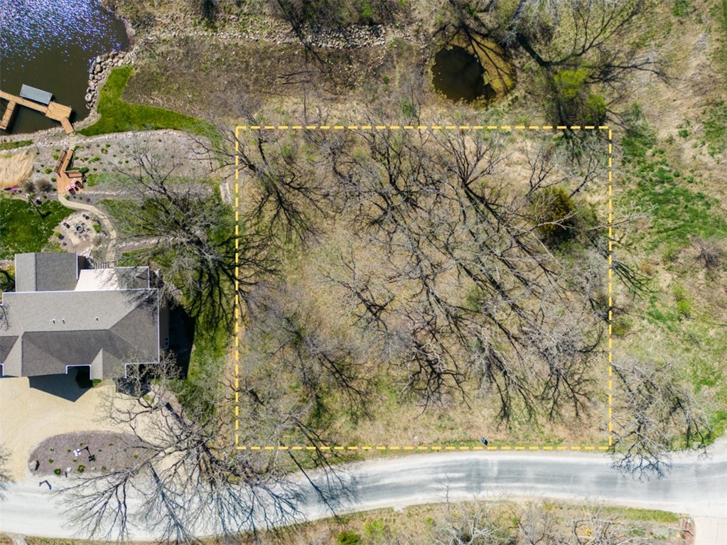 8127 Oak Ridge Drive