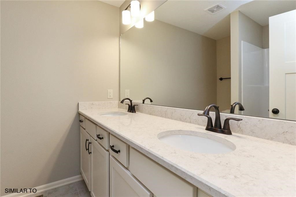 685 NW Prairie Rose Lane