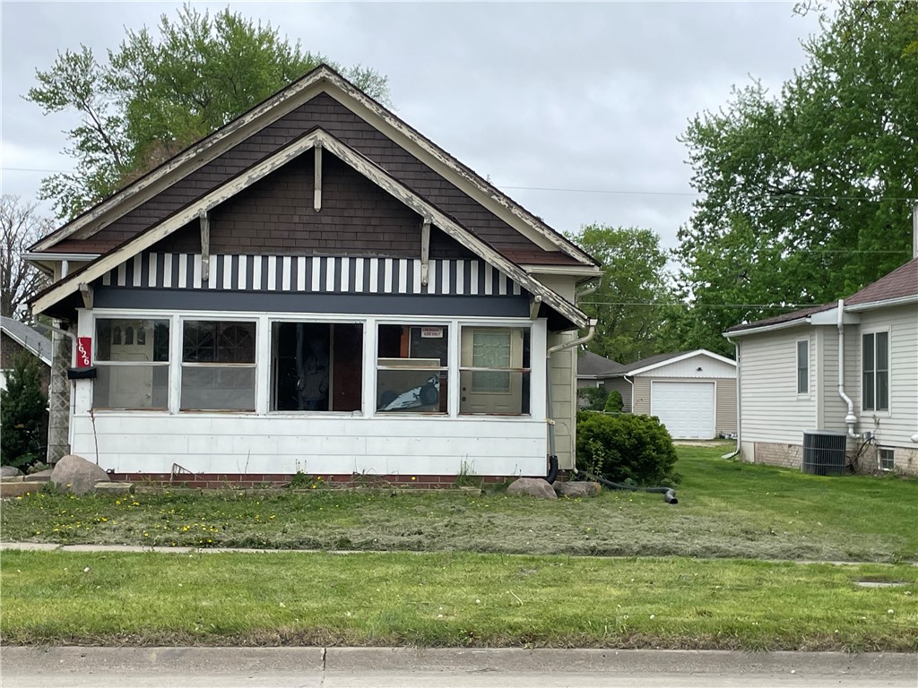 1626 Mamie Eisnhower Avenue