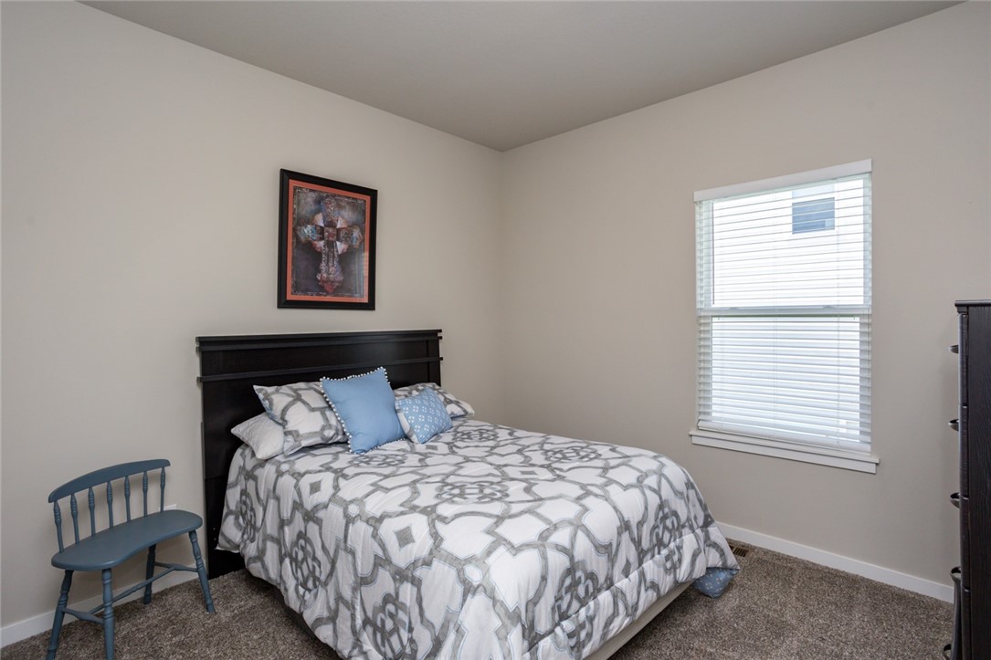 1104 NE Cypress Circle