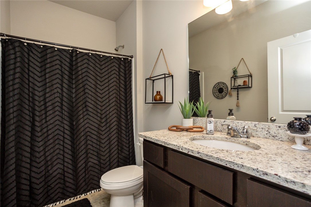 1104 NE Cypress Circle