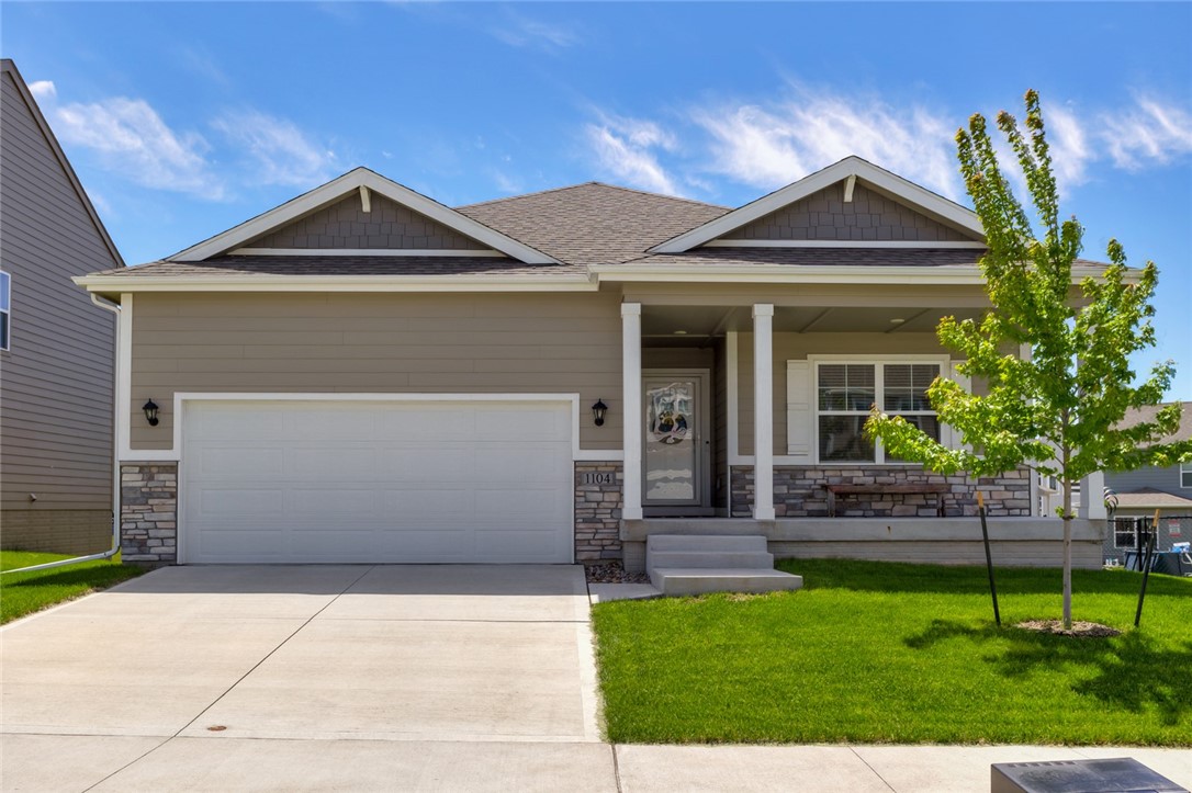 1104 NE Cypress Circle