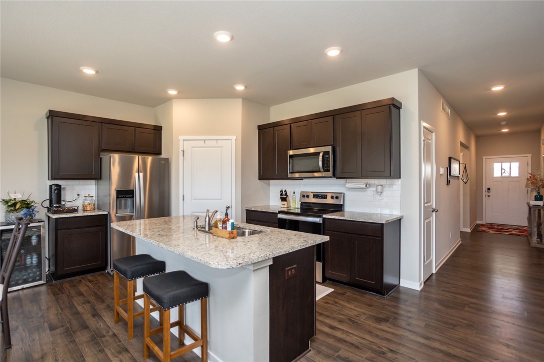 1104 NE Cypress Circle