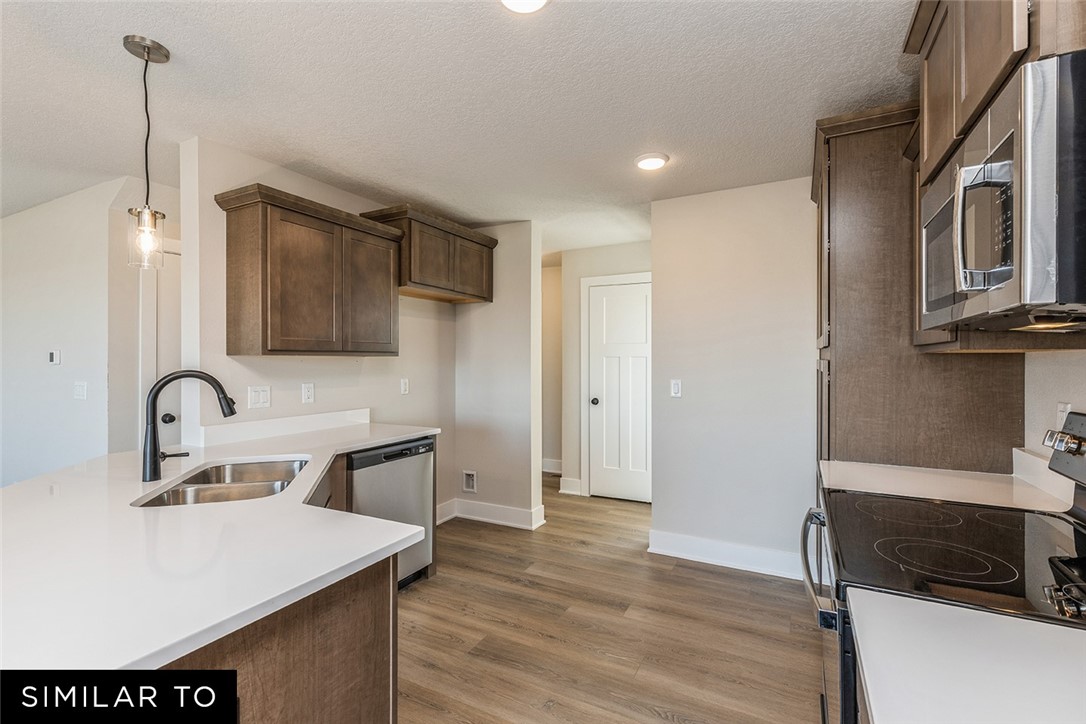 325 NW Rosemont Circle