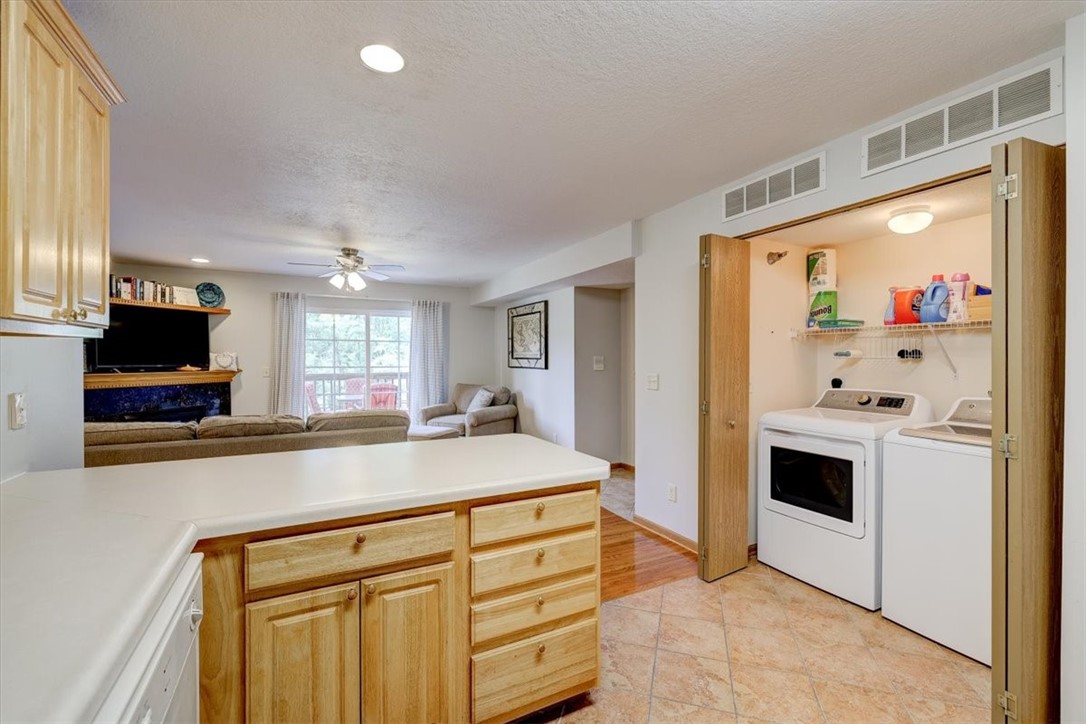5924 Sutton Place 6