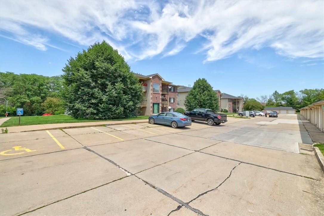 5924 Sutton Place 6