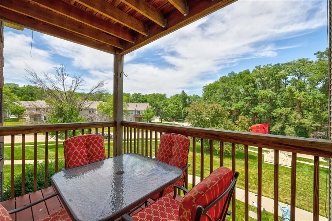 5924 Sutton Place 6