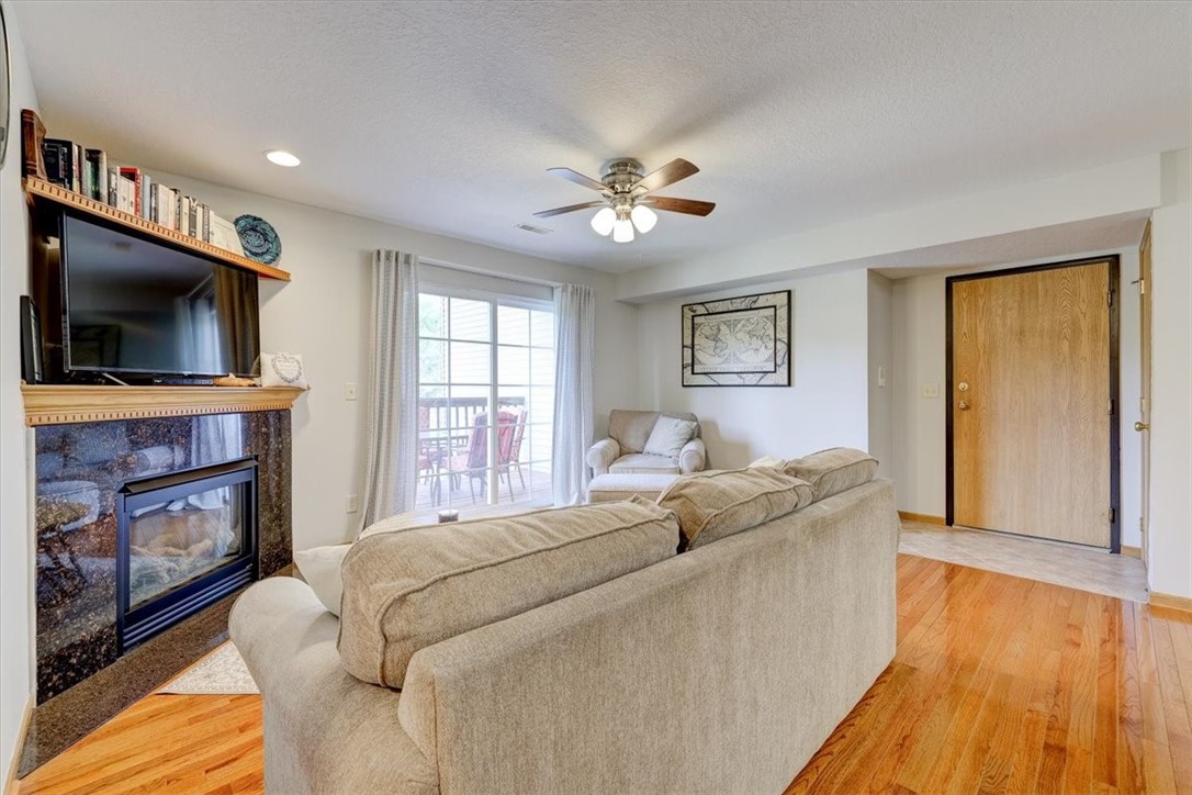 5924 Sutton Place 6
