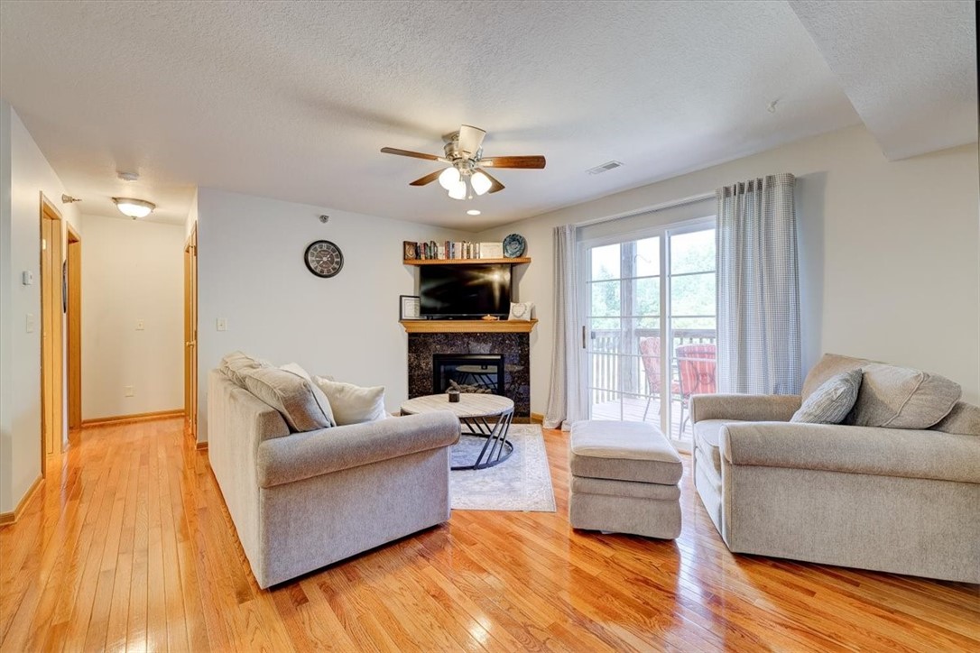 5924 Sutton Place 6
