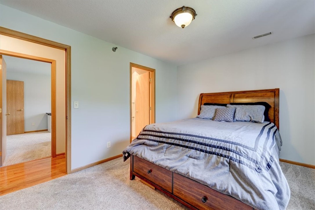 5924 Sutton Place 6