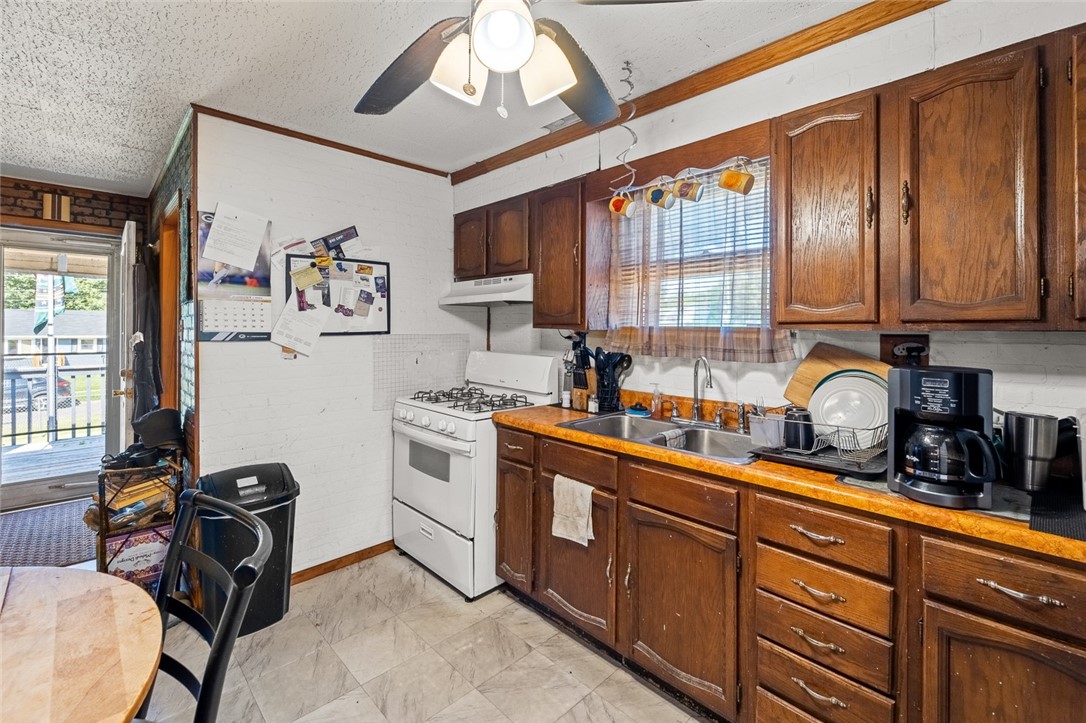 3925 SE 8th Street