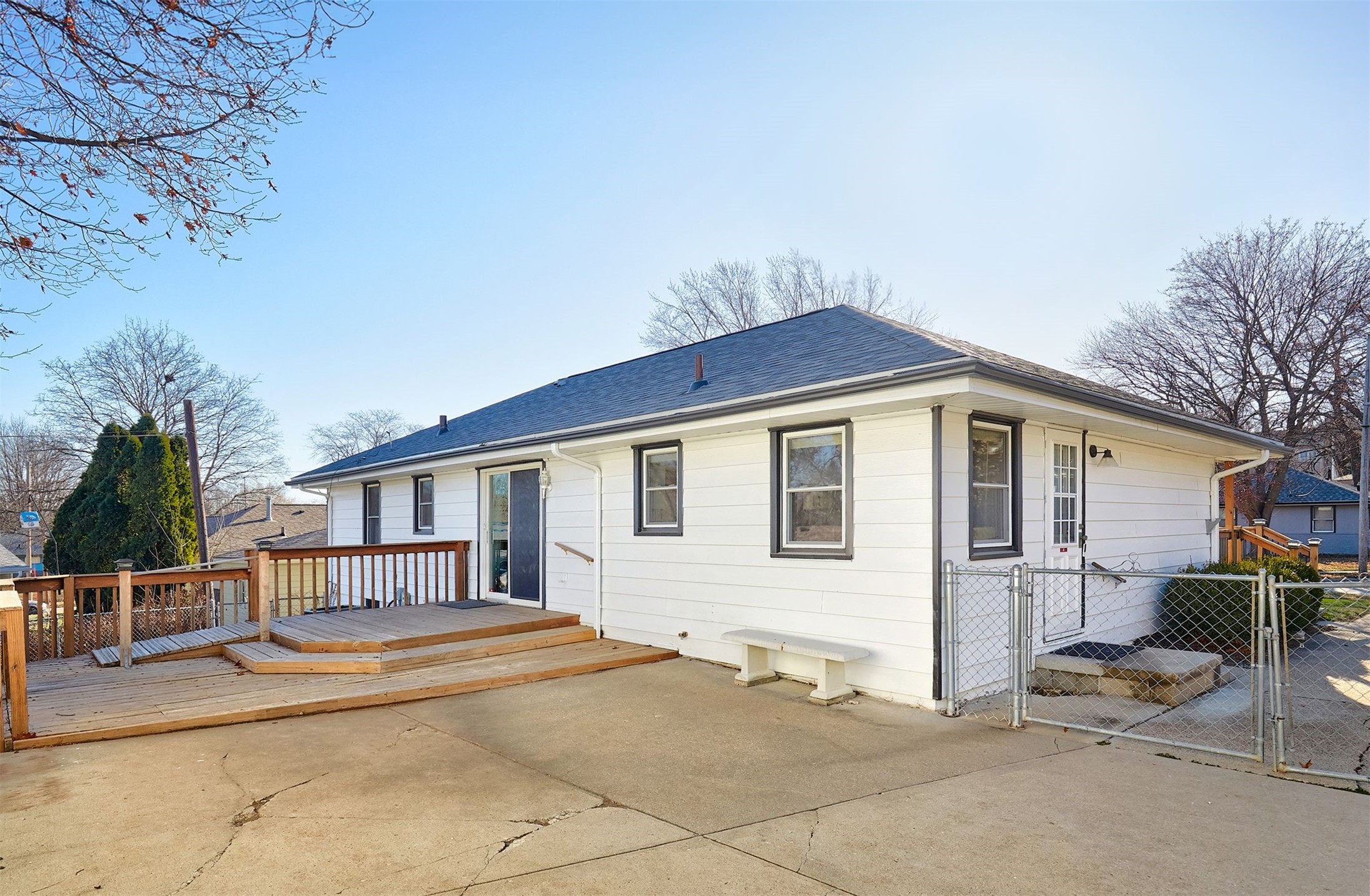 2221 Locust Street