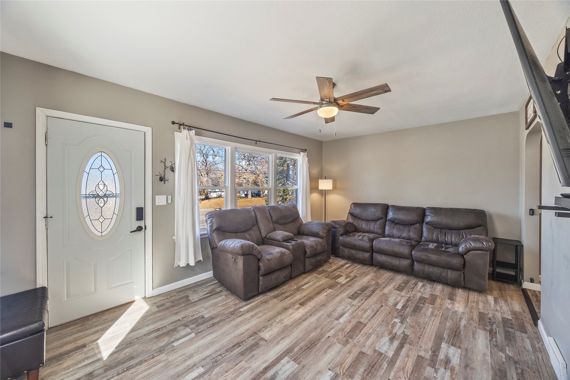 2814 Hickman Road