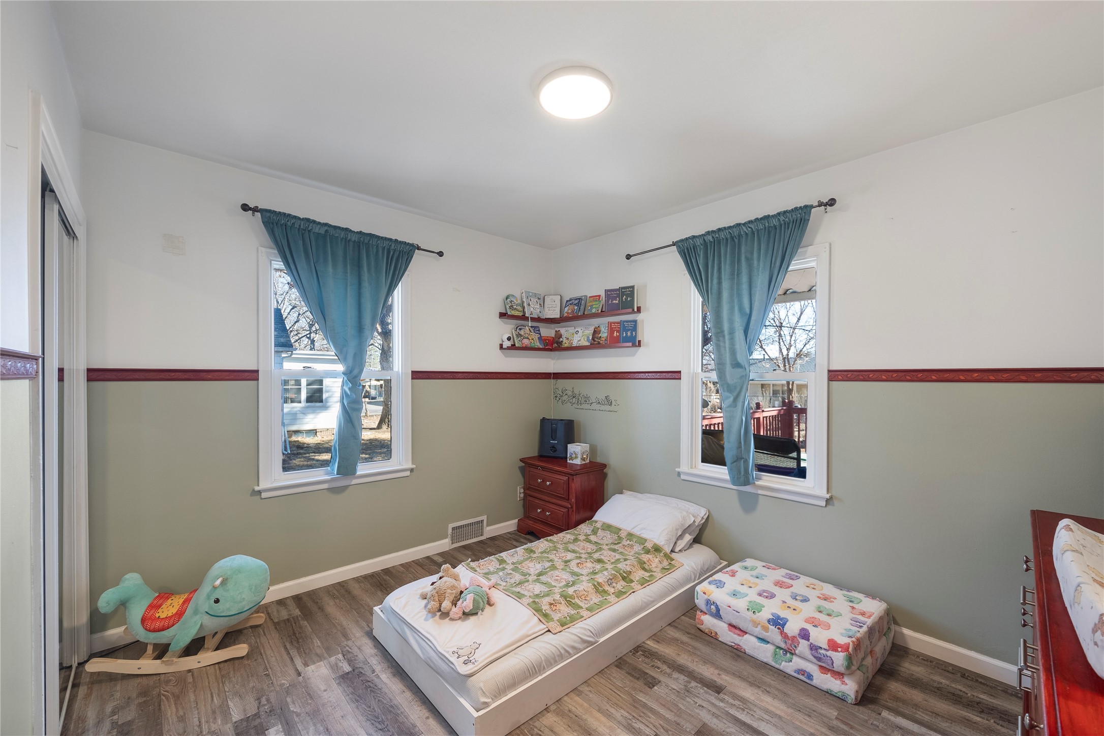 2814 Hickman Road