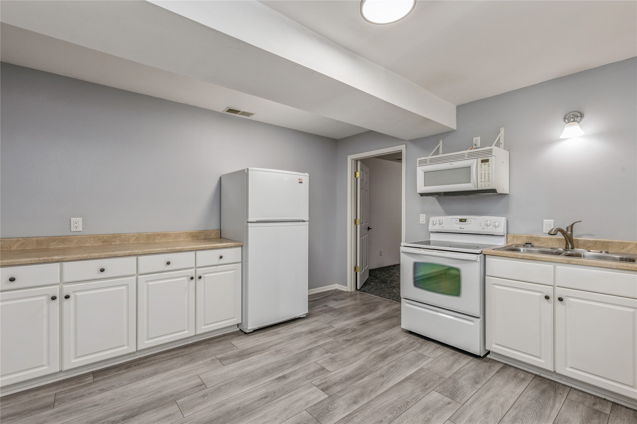 2923 N John Wayne Drive