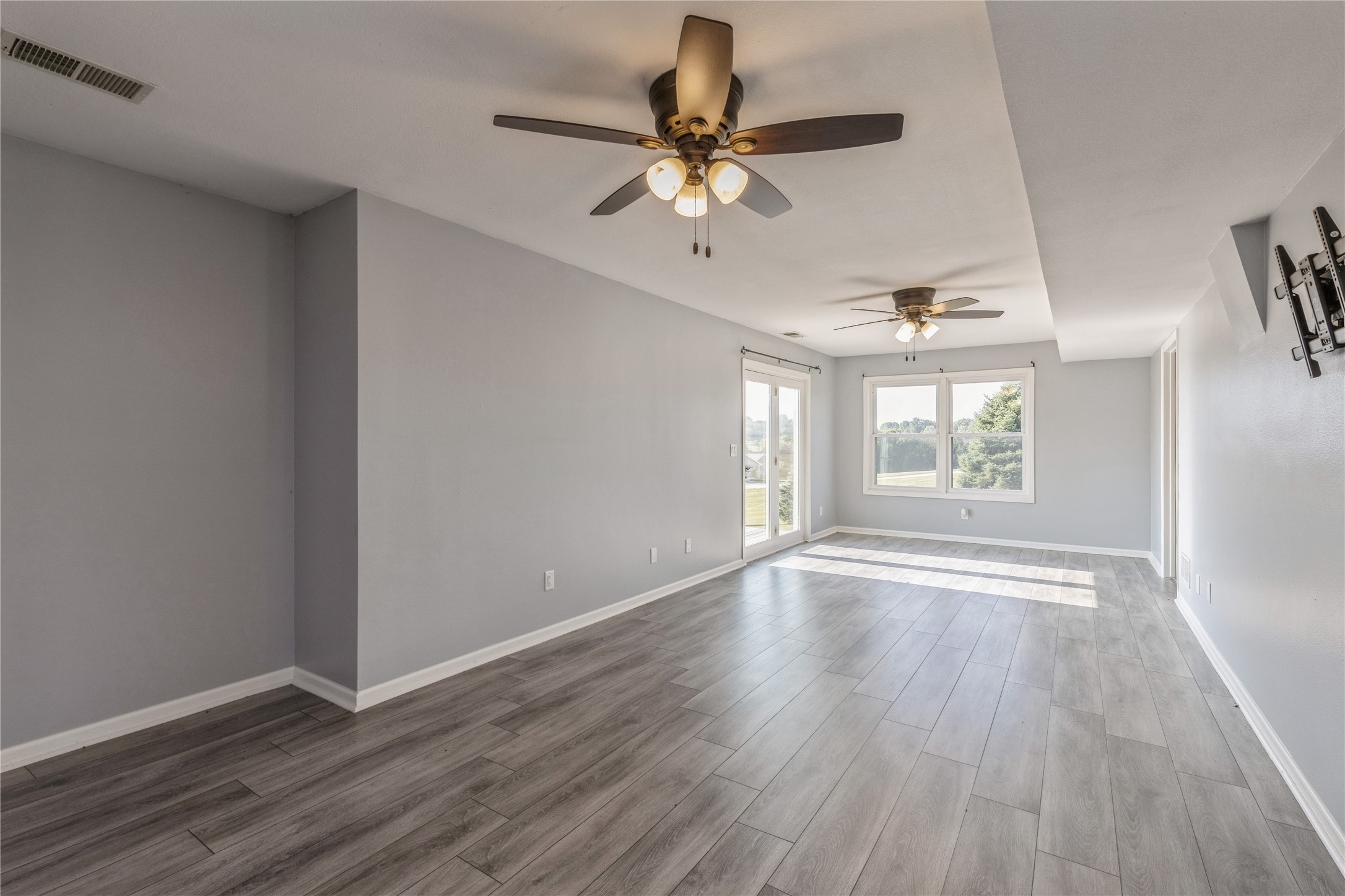 2923 N John Wayne Drive