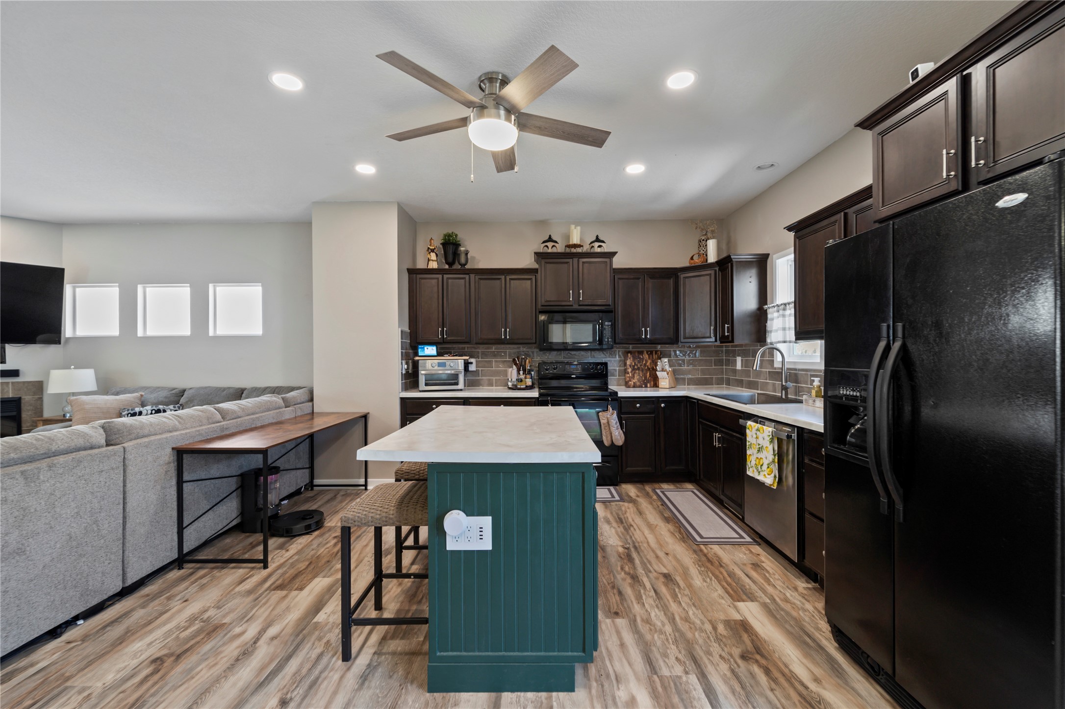 301 SE 11th Street 807