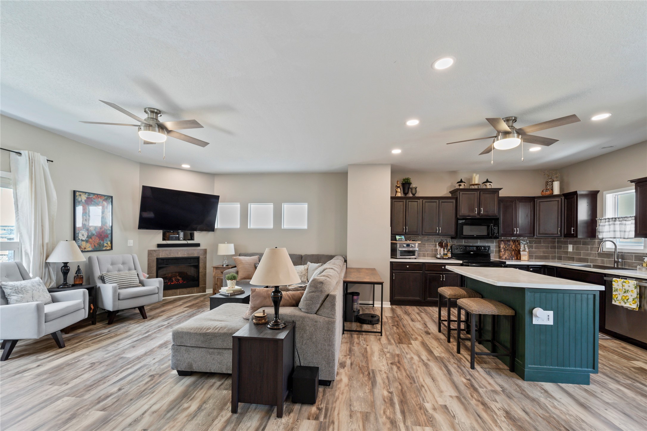 301 SE 11th Street 807
