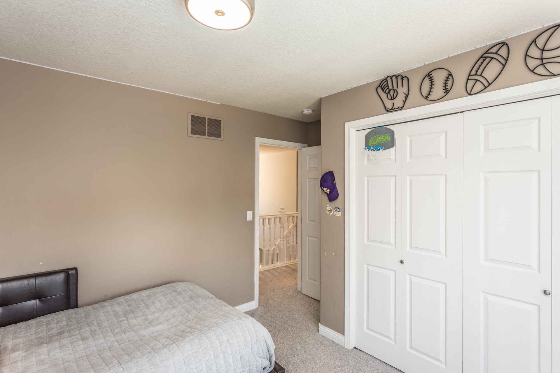 800 SE Plumwood Lane