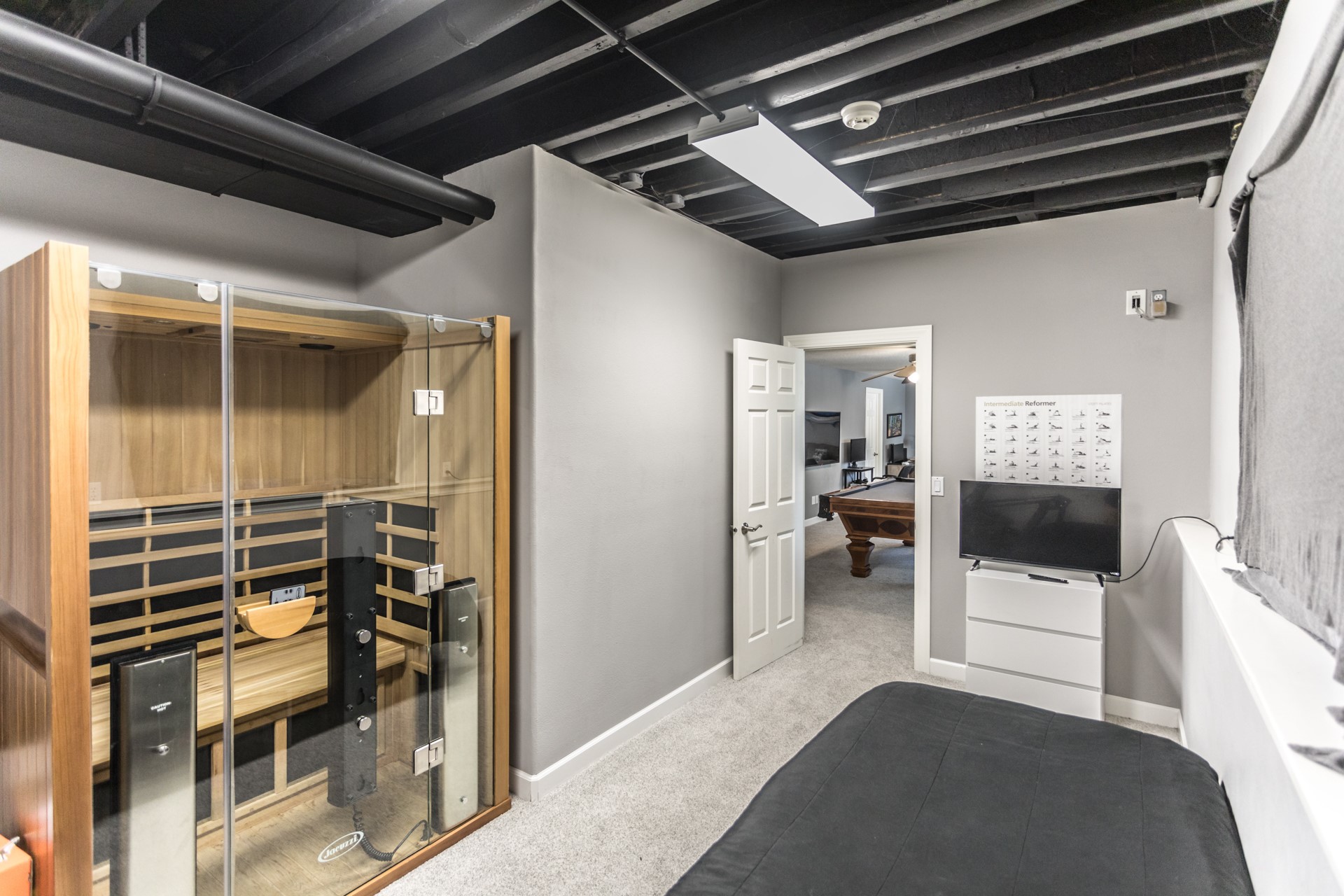 800 SE Plumwood Lane