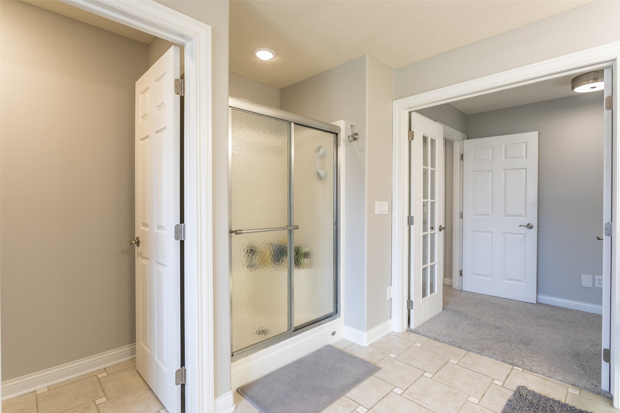 800 SE Plumwood Lane