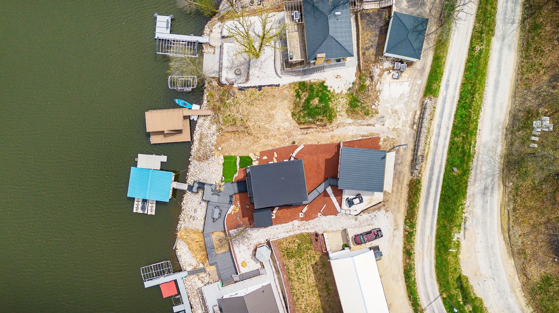 8350 Lakeshore Drive