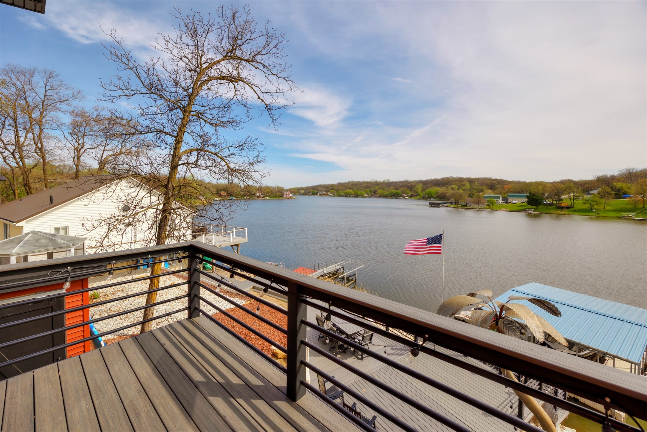 8350 Lakeshore Drive