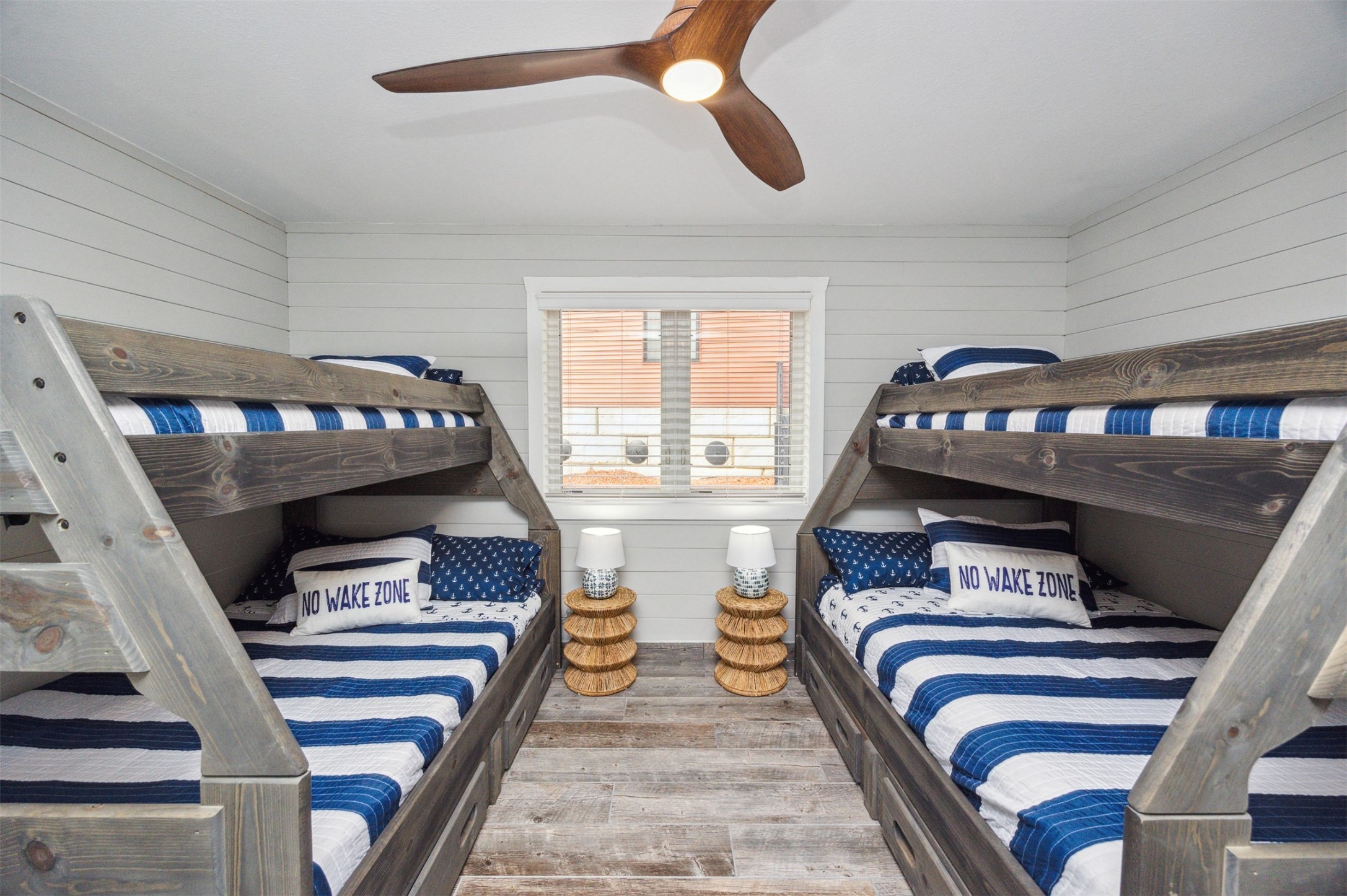 8350 Lakeshore Drive