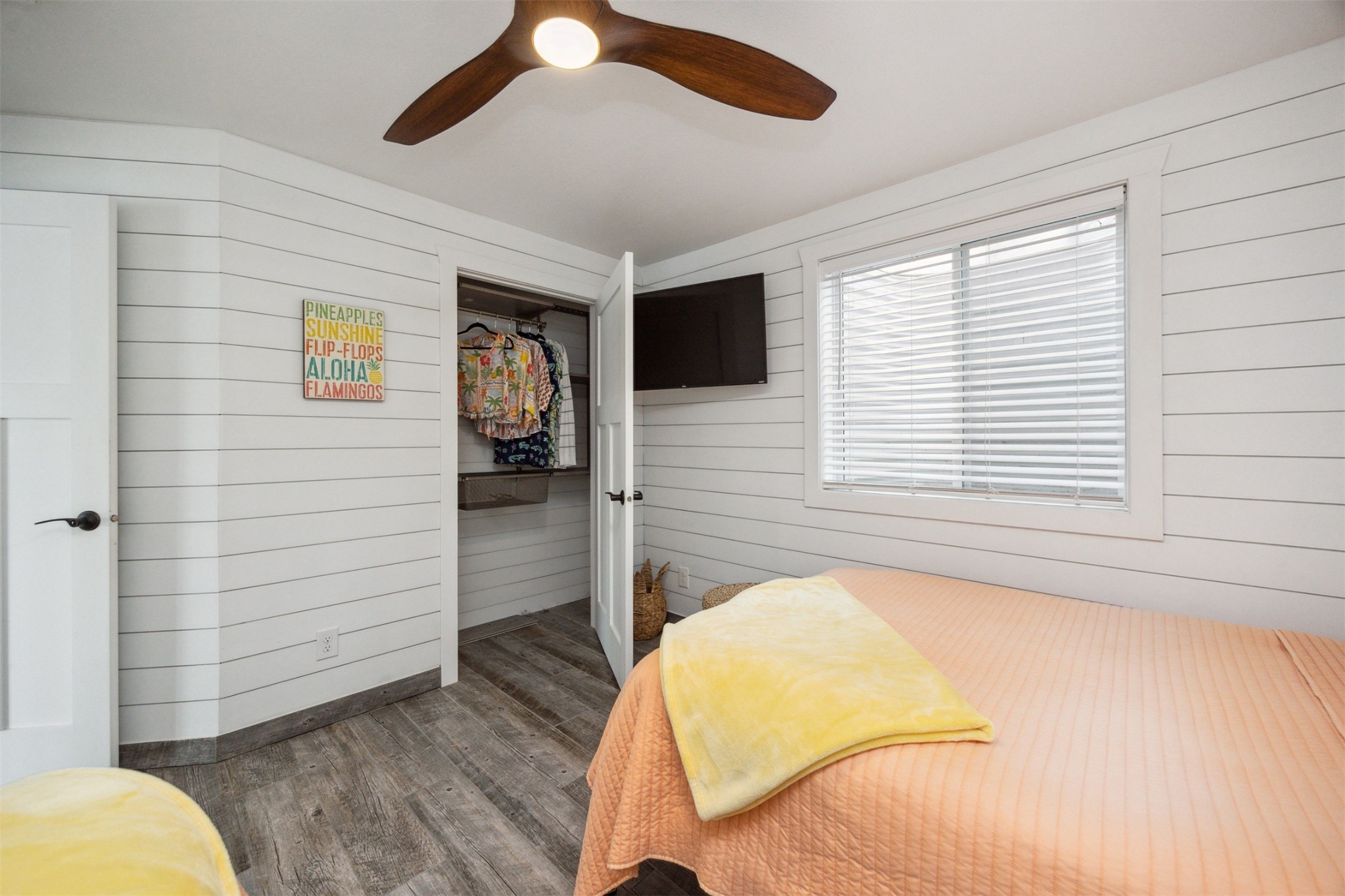 8350 Lakeshore Drive