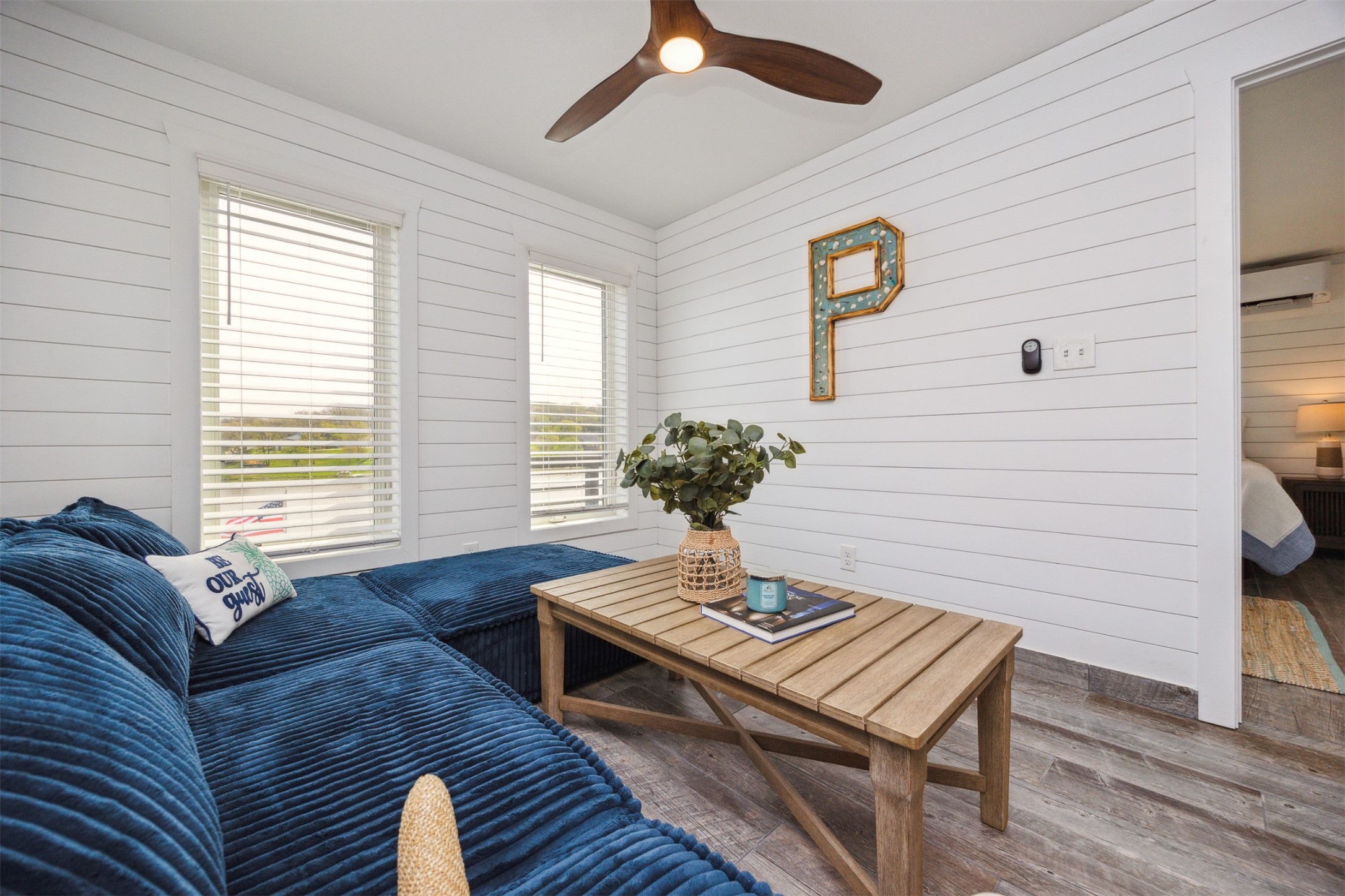 8350 Lakeshore Drive