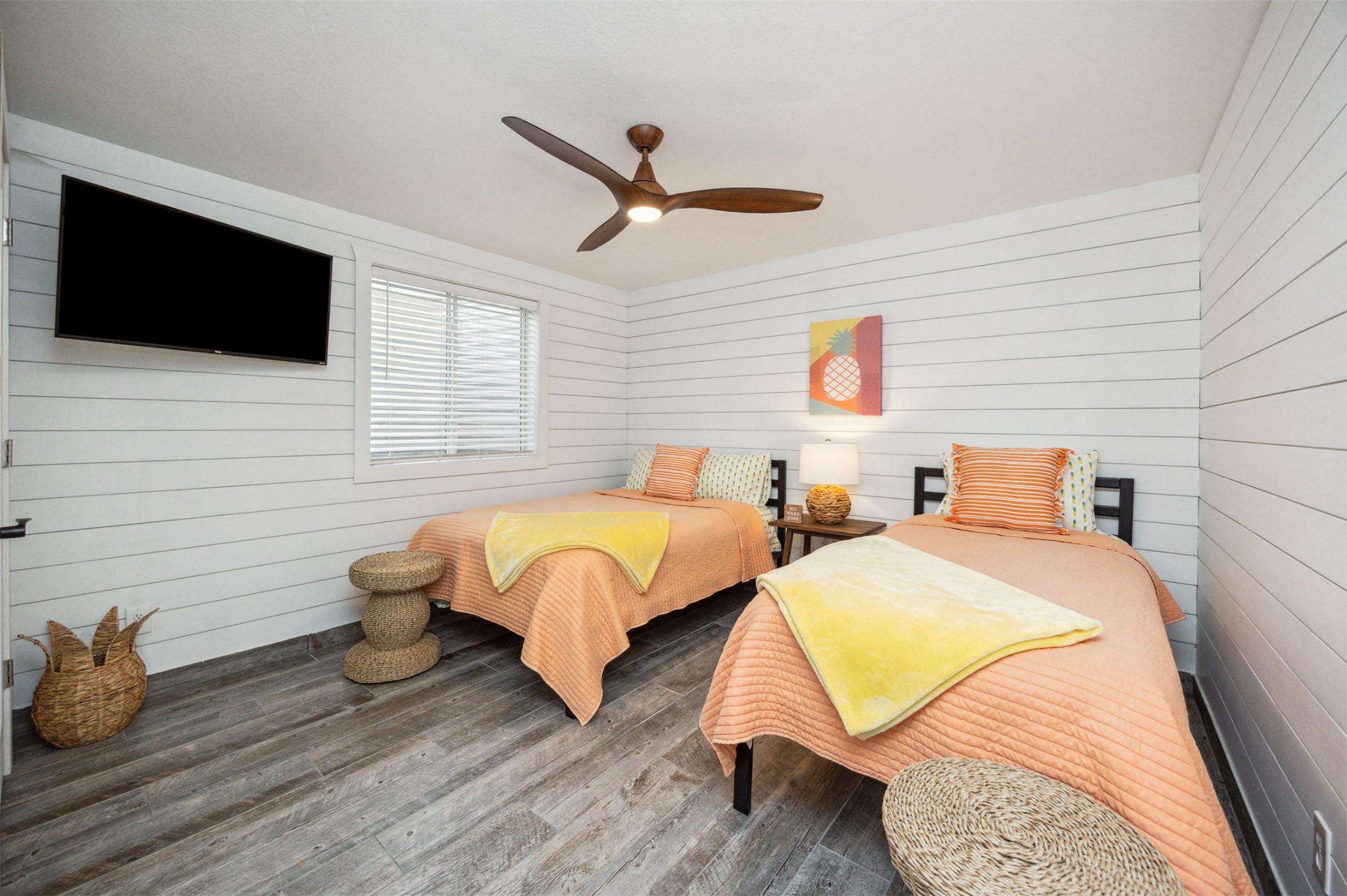 8350 Lakeshore Drive