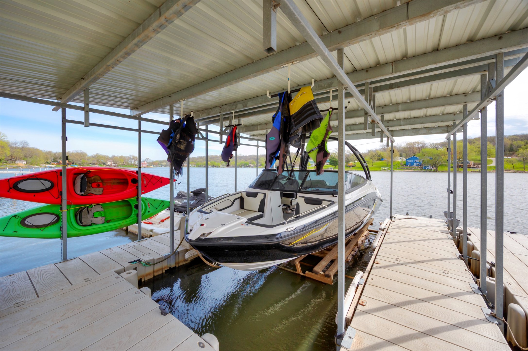 8350 Lakeshore Drive