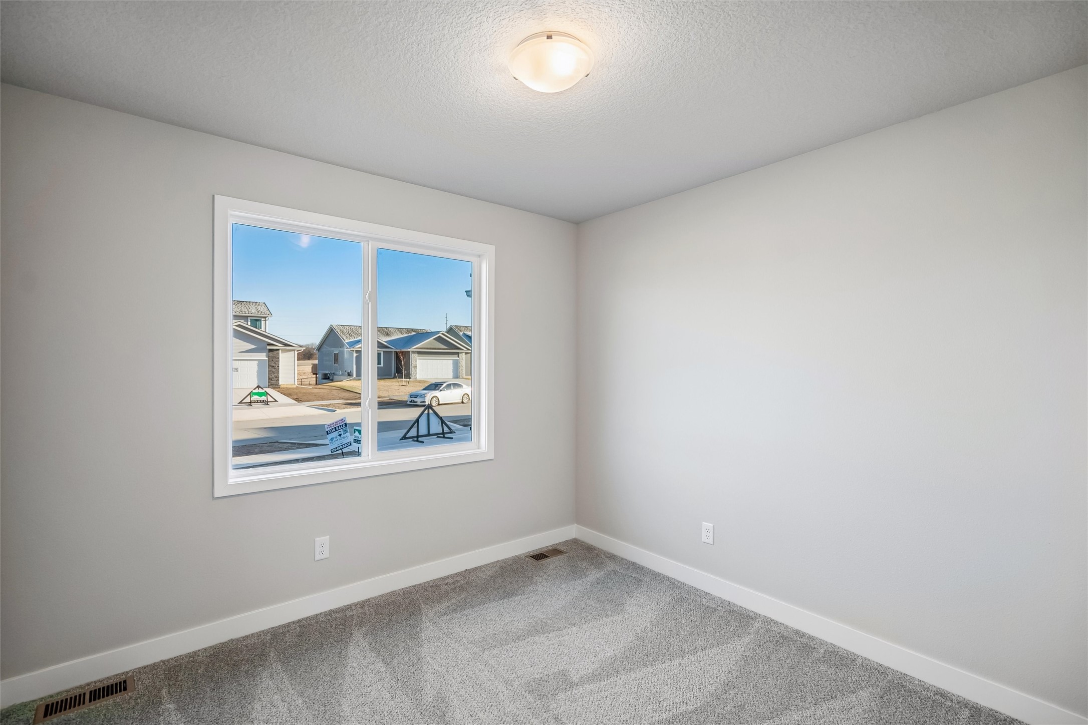 25088 Bluebird Circle