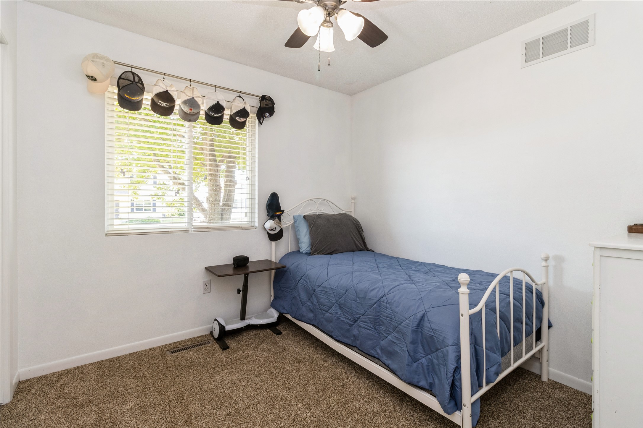 302 W 18th Place