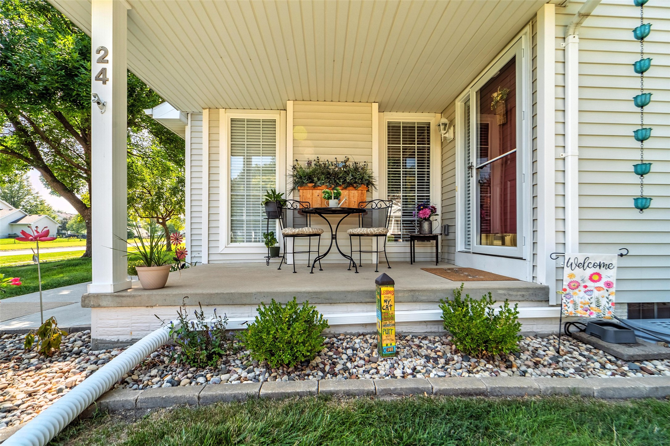 555 SE Laurel Street 24