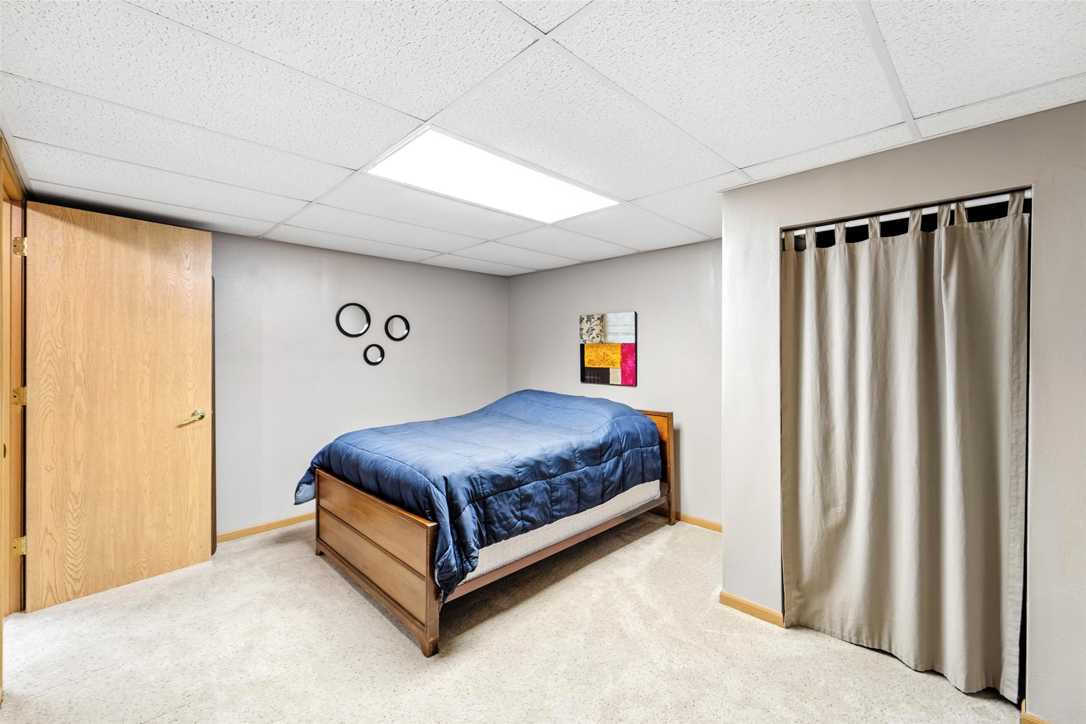 555 SE Laurel Street 24