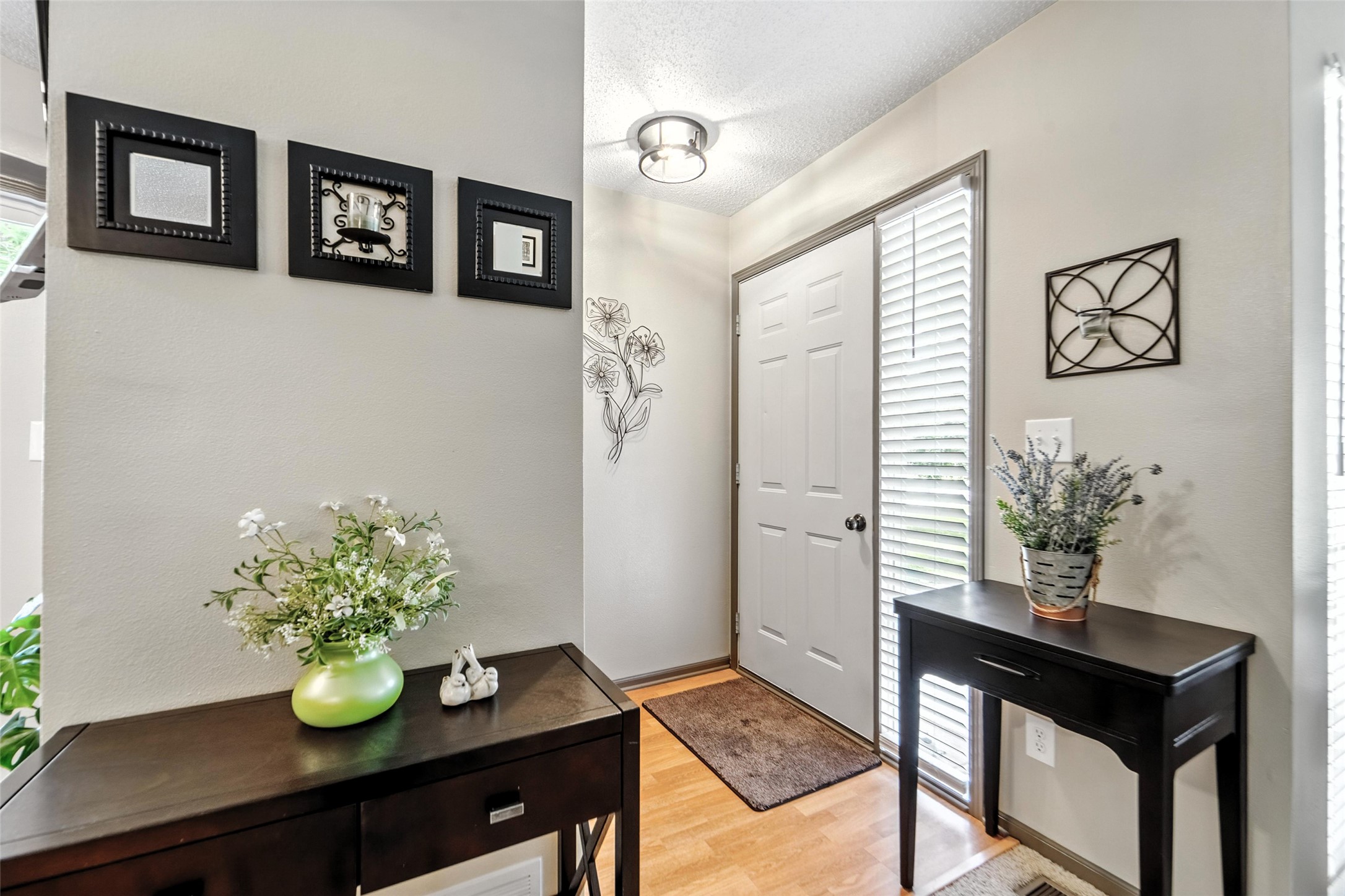 555 SE Laurel Street 24