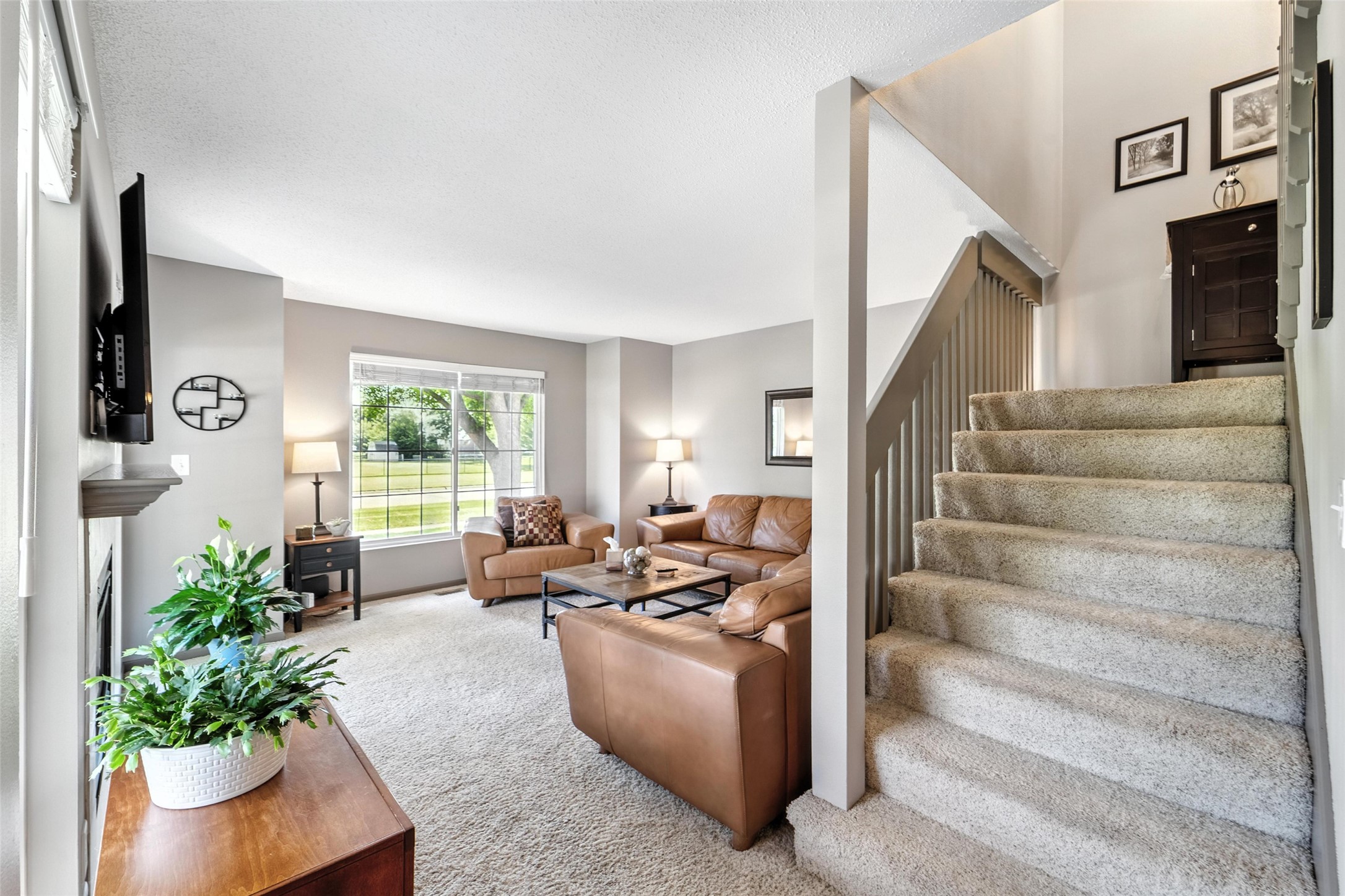 555 SE Laurel Street 24
