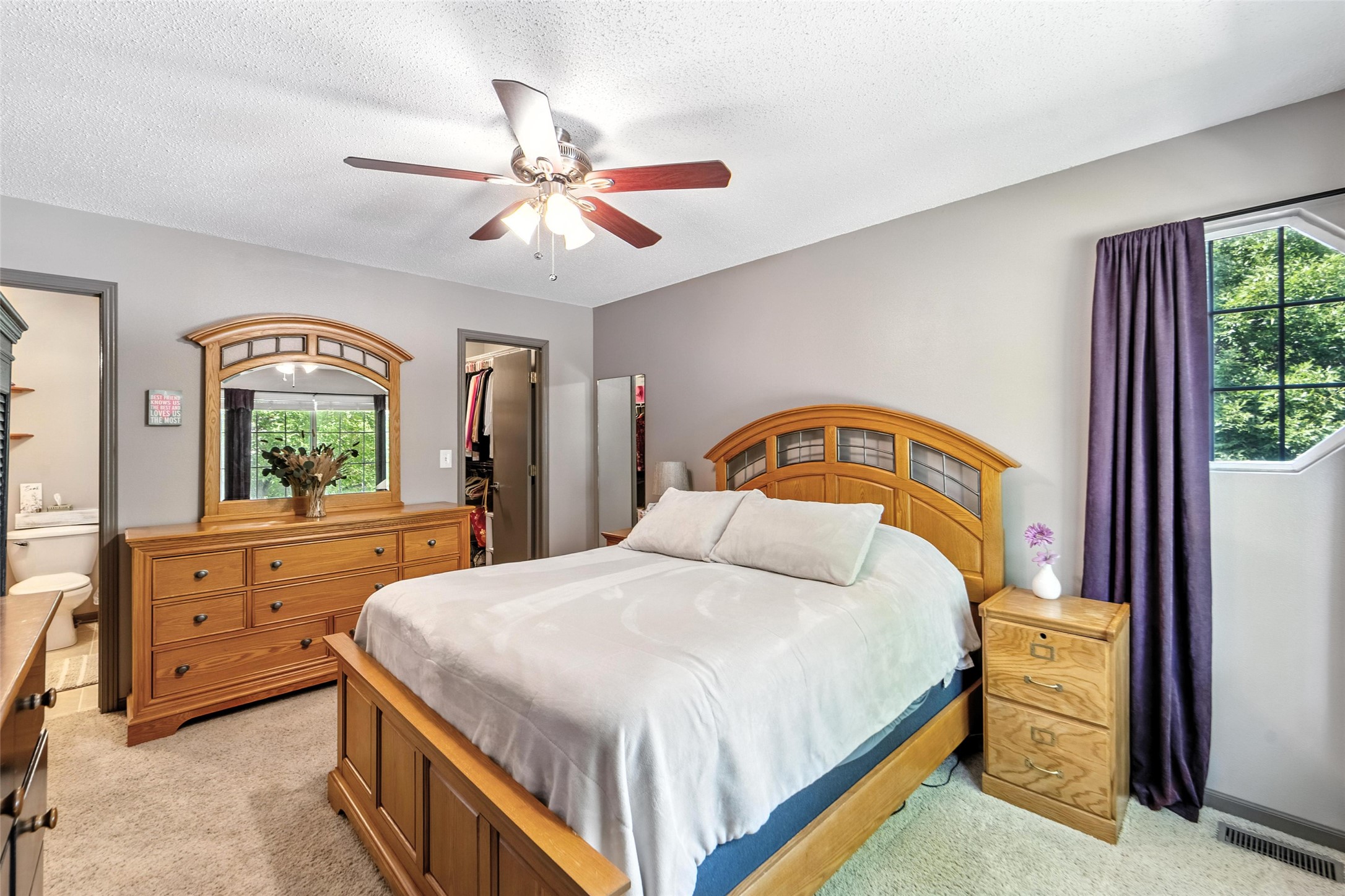 555 SE Laurel Street 24