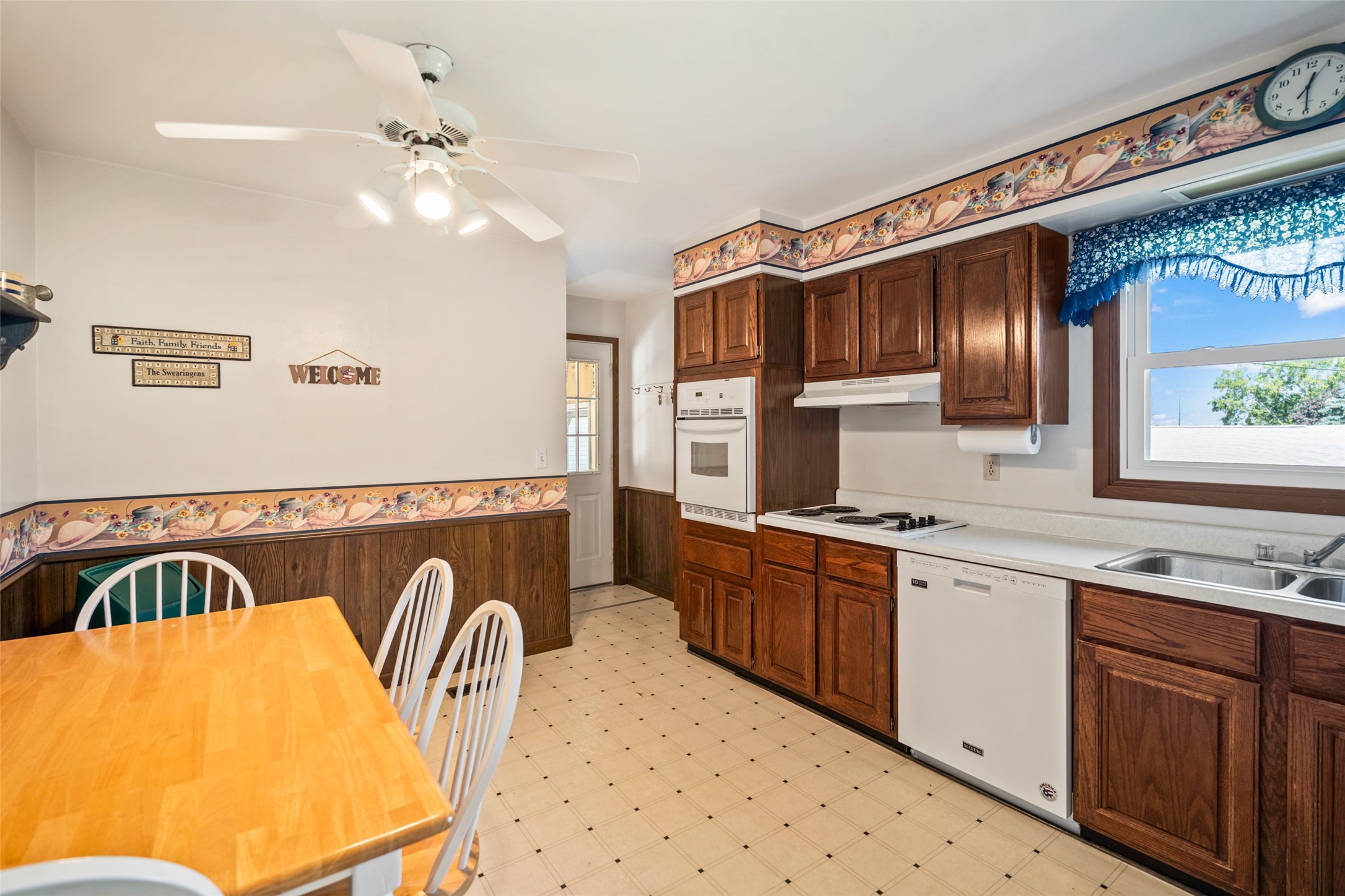 505 Edgeland Drive