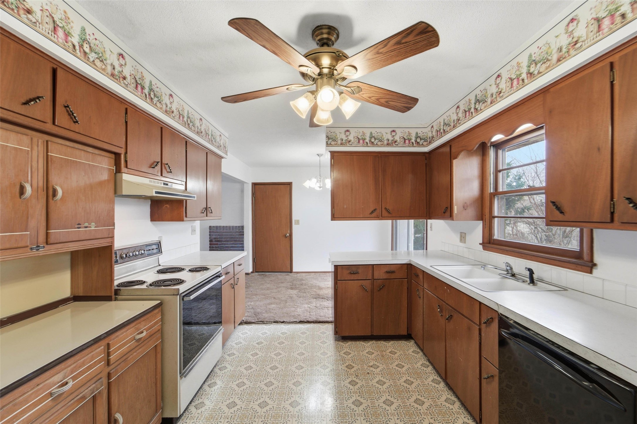 1301 SW Kenworthy Drive