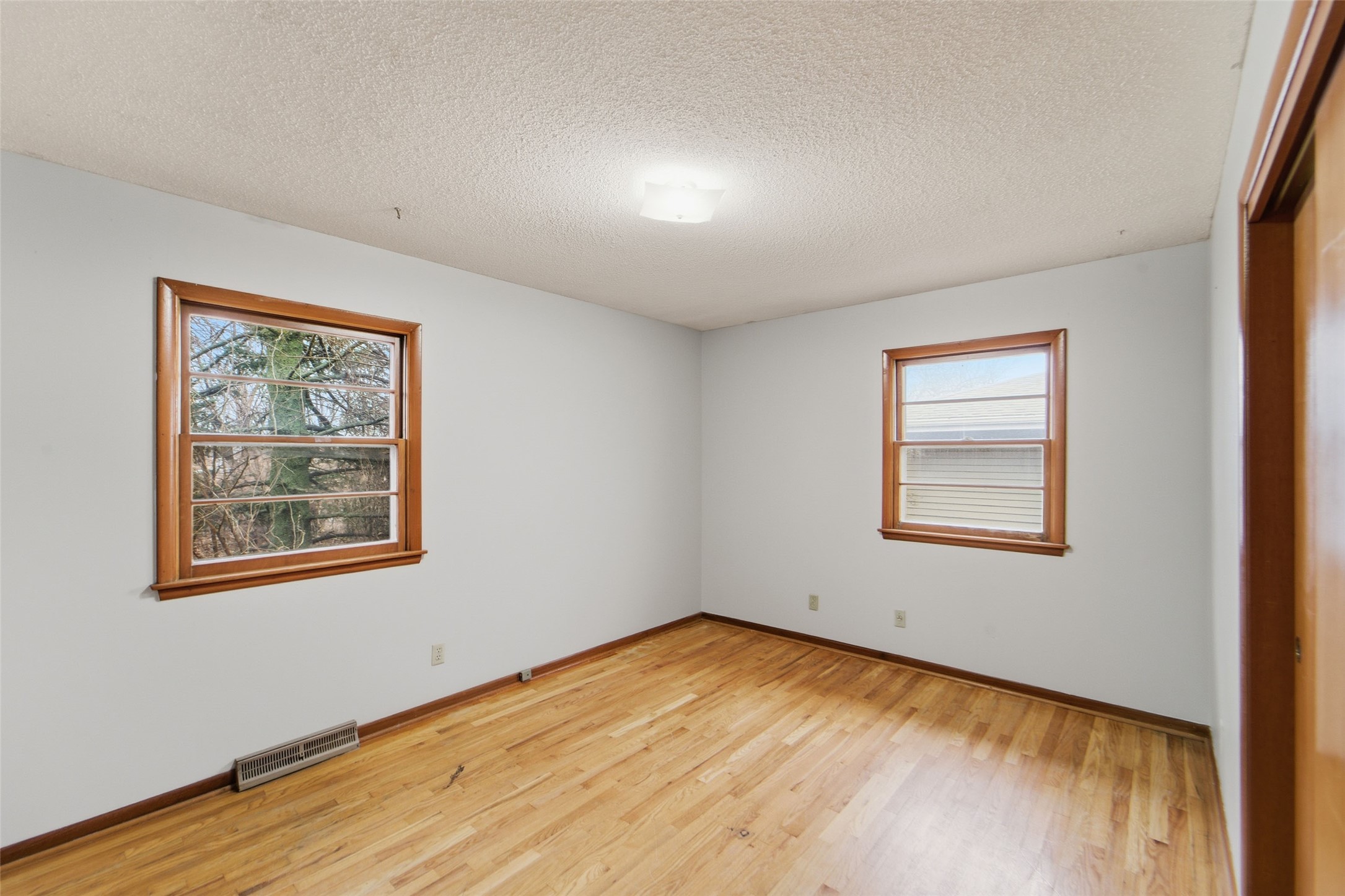 1301 SW Kenworthy Drive