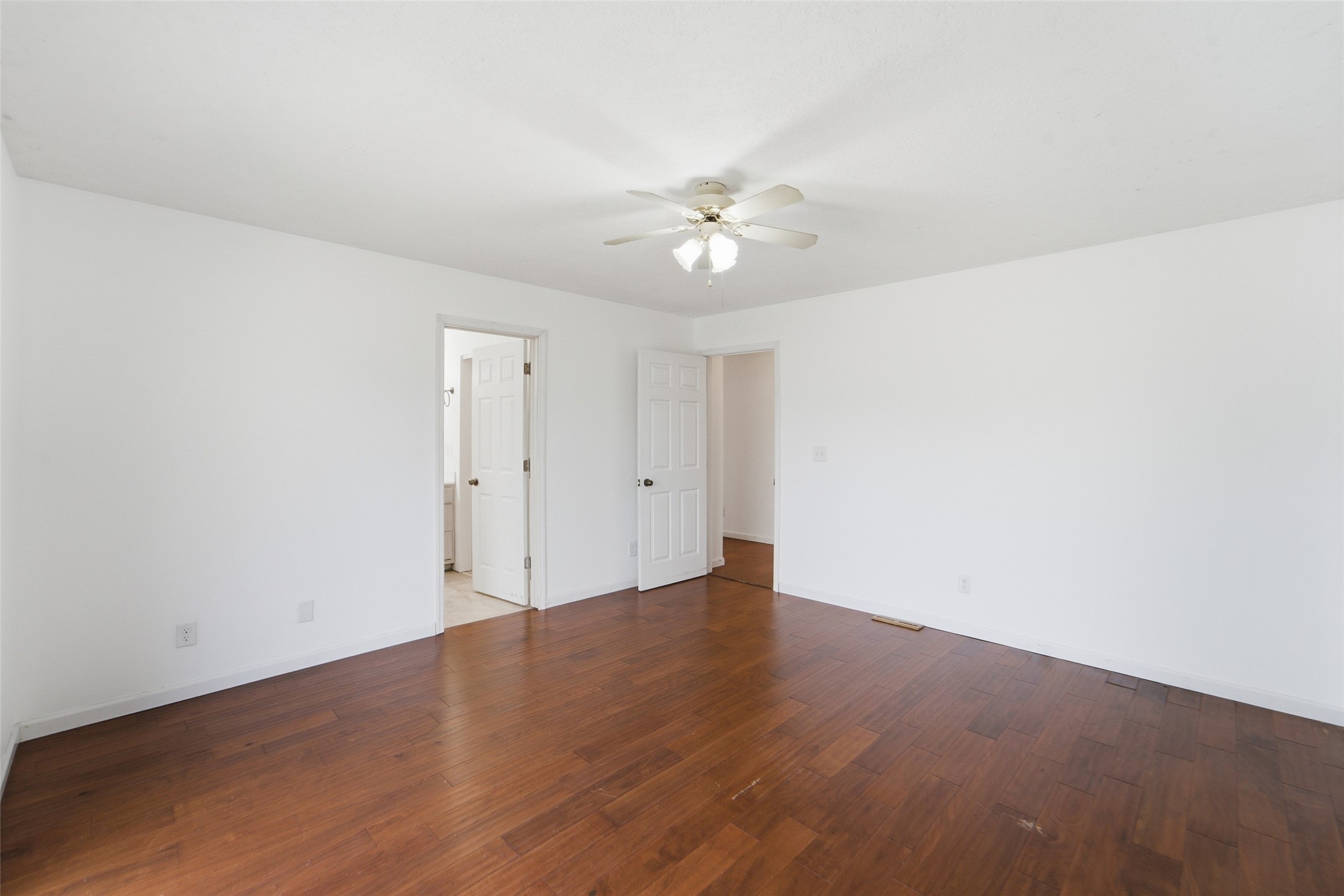 201 Oakridge Drive