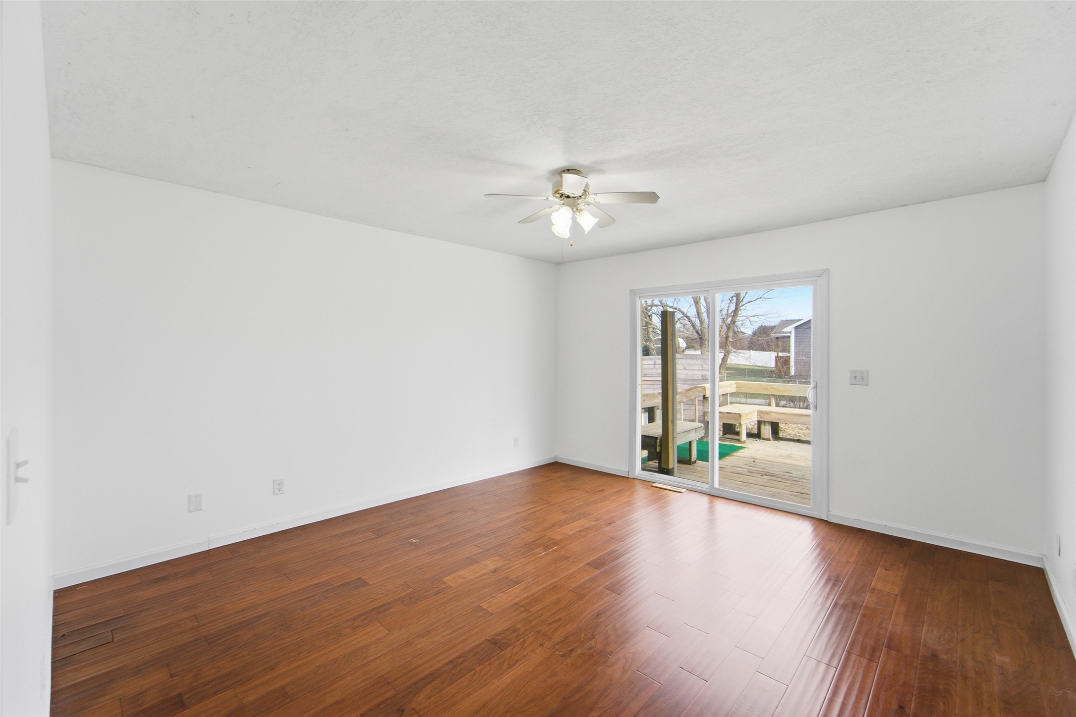 201 Oakridge Drive
