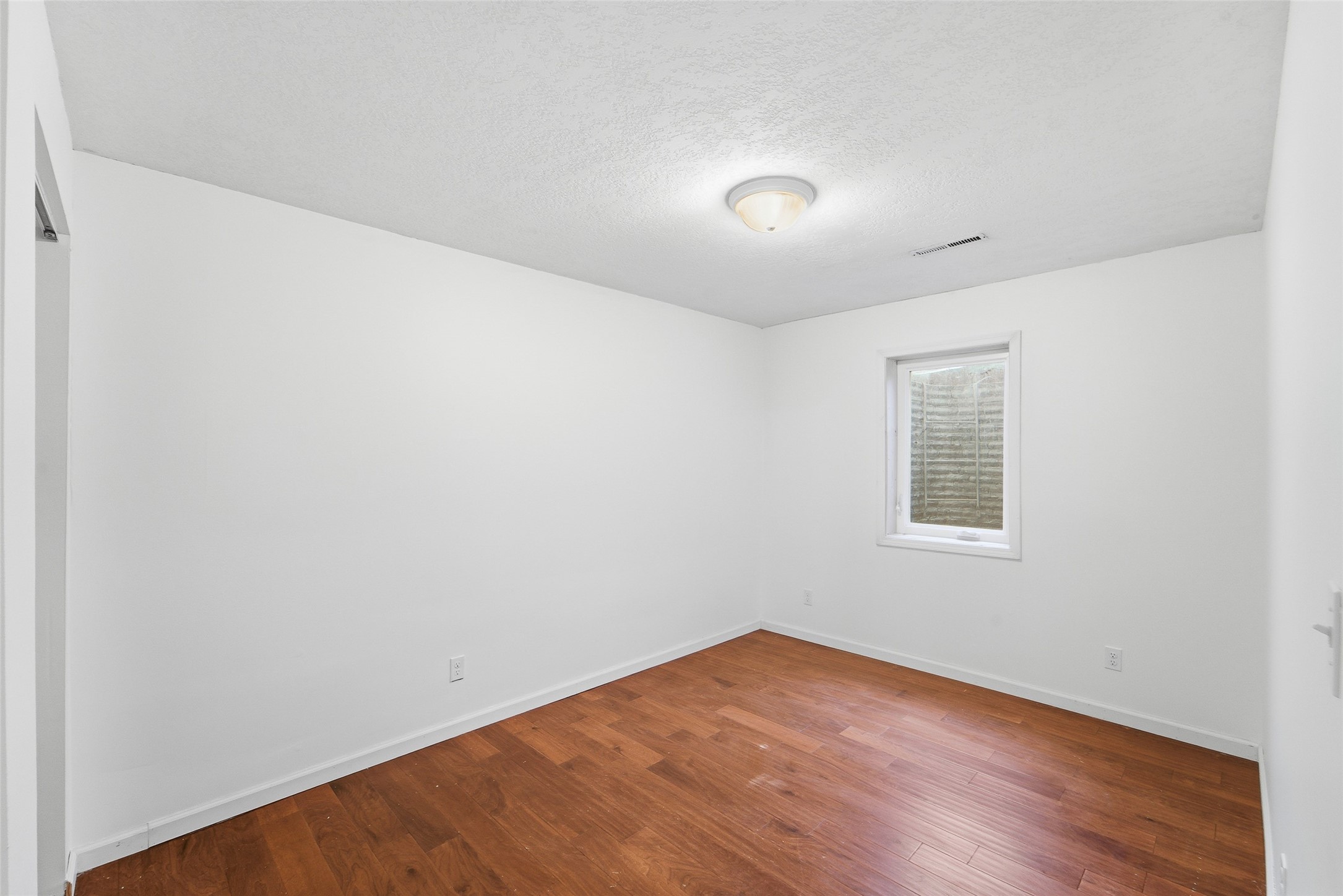 201 Oakridge Drive