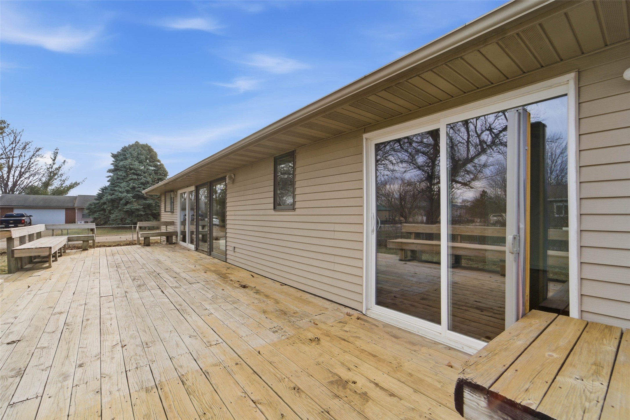 201 Oakridge Drive