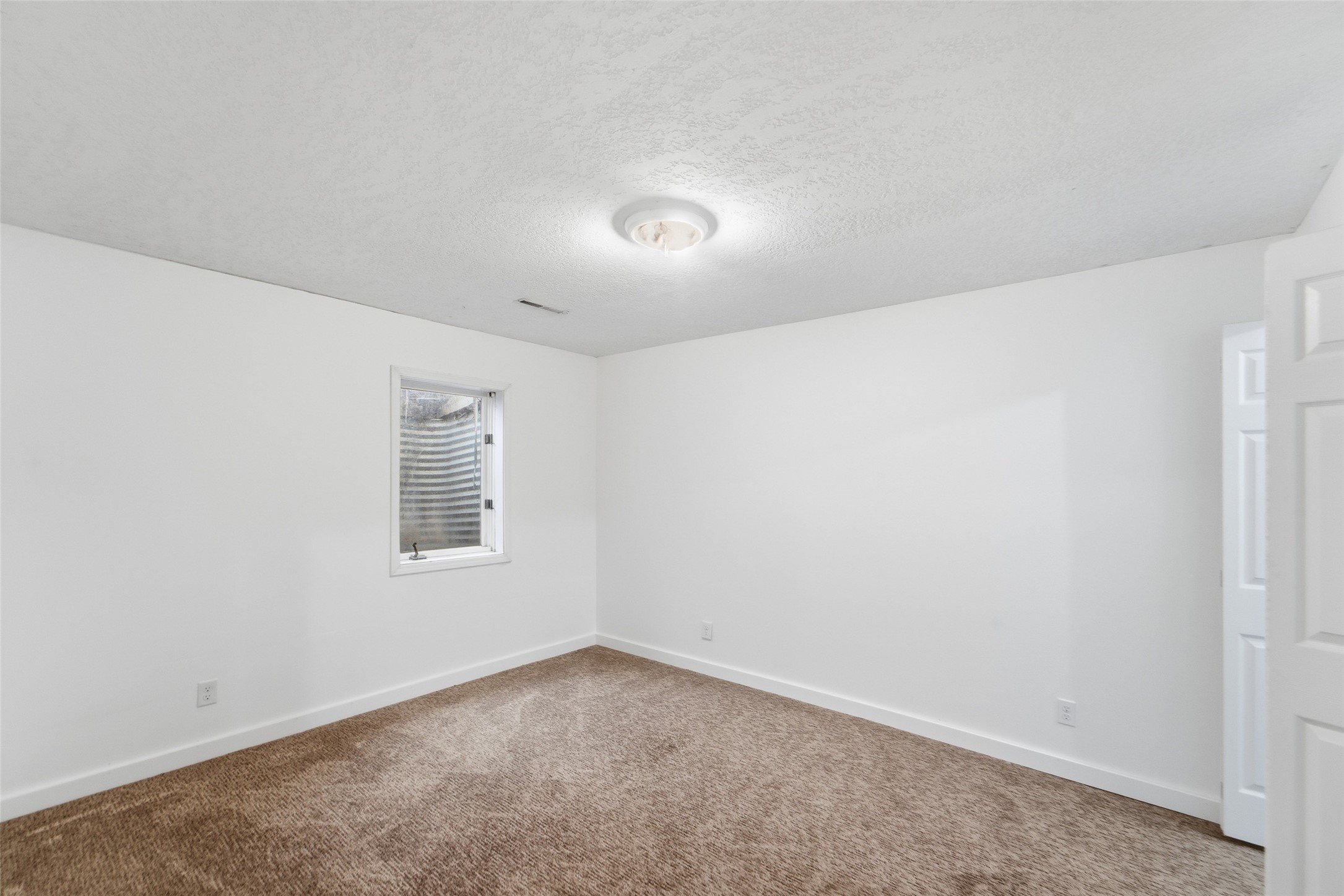 201 Oakridge Drive