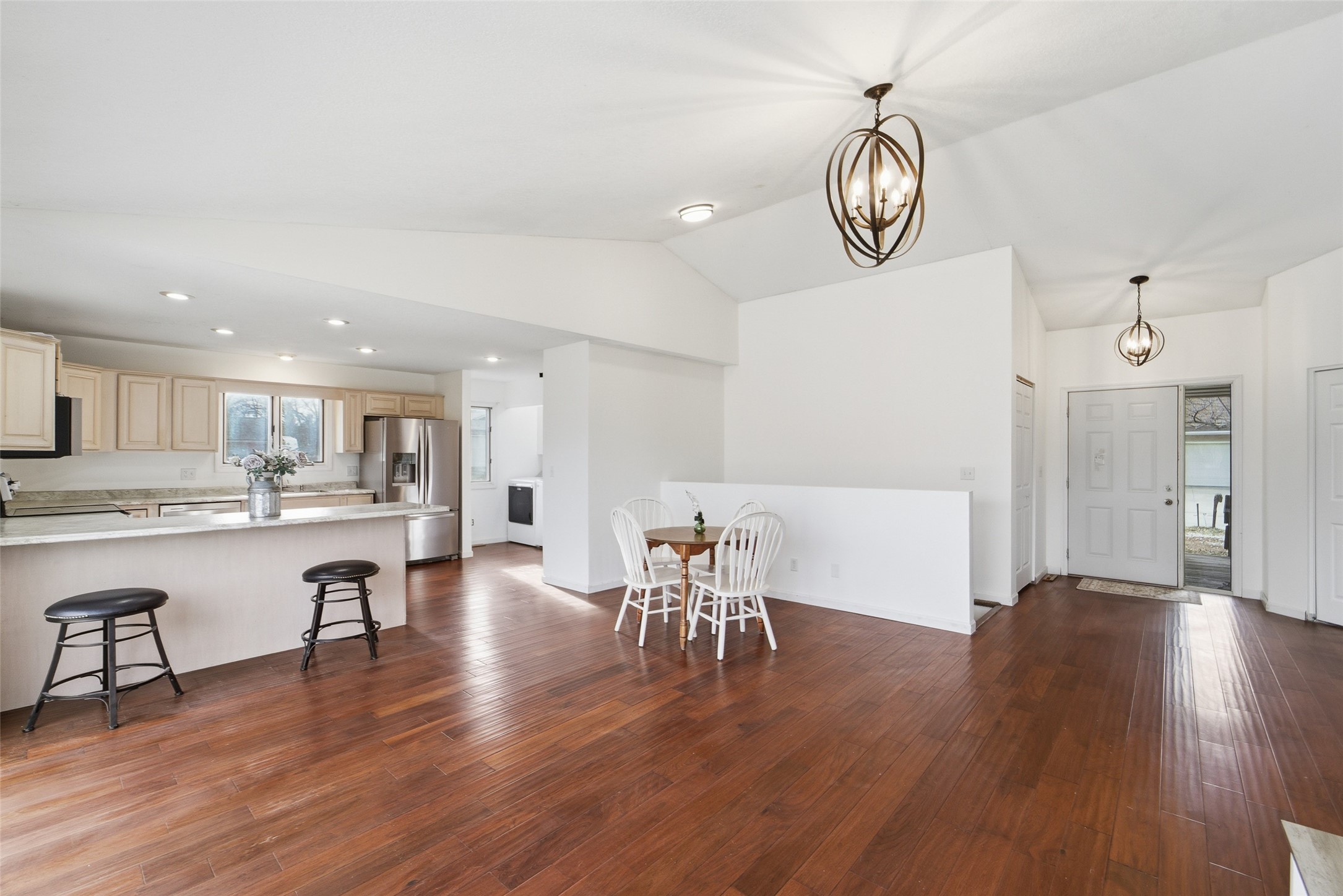 201 Oakridge Drive