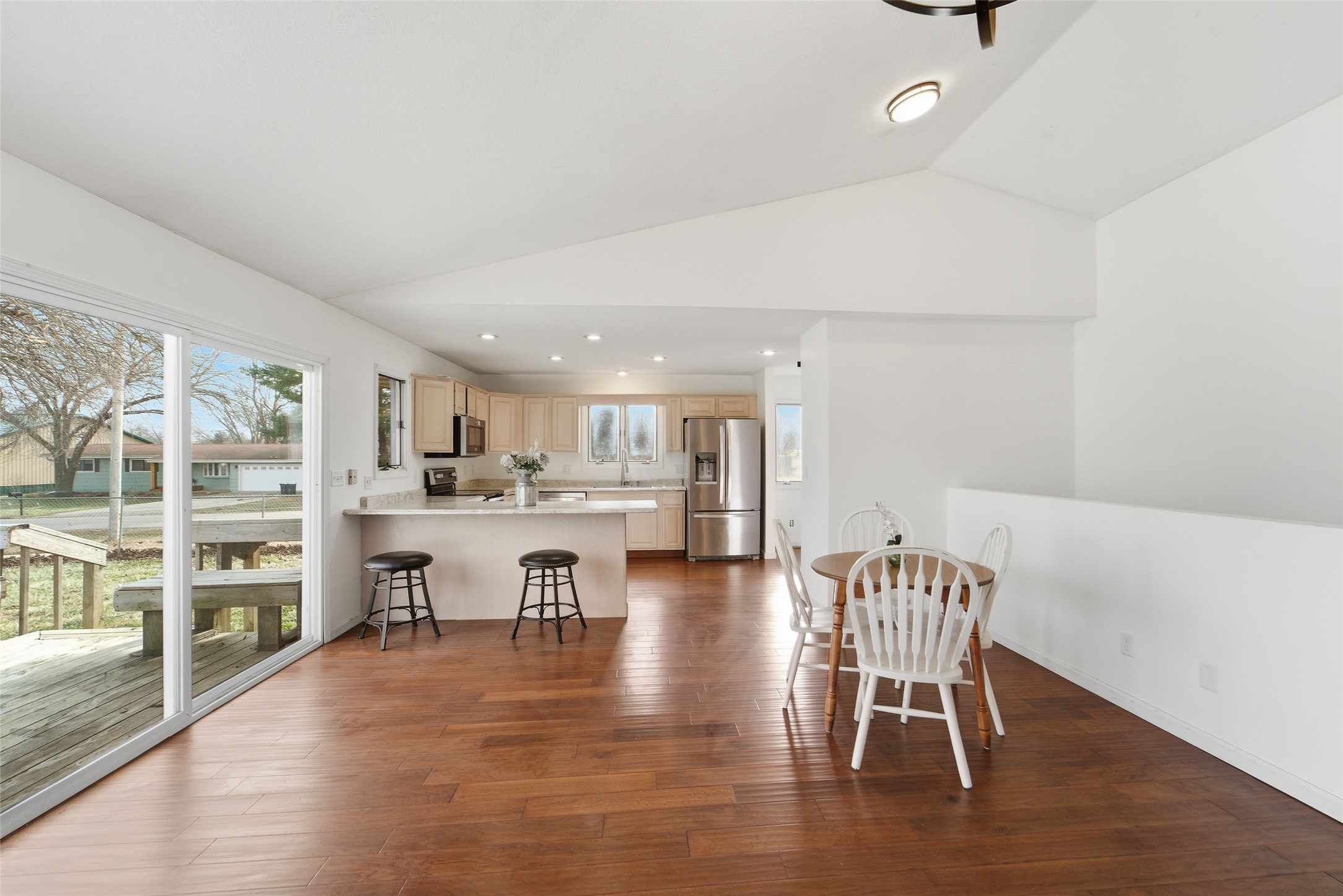 201 Oakridge Drive